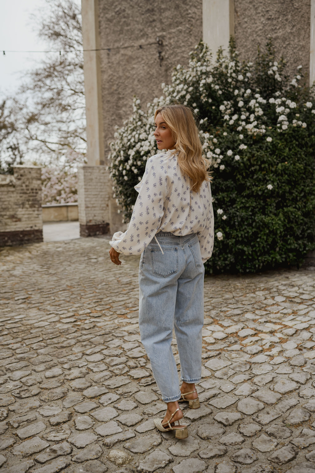 Blouse Euredice - écrue à fleurs bleues