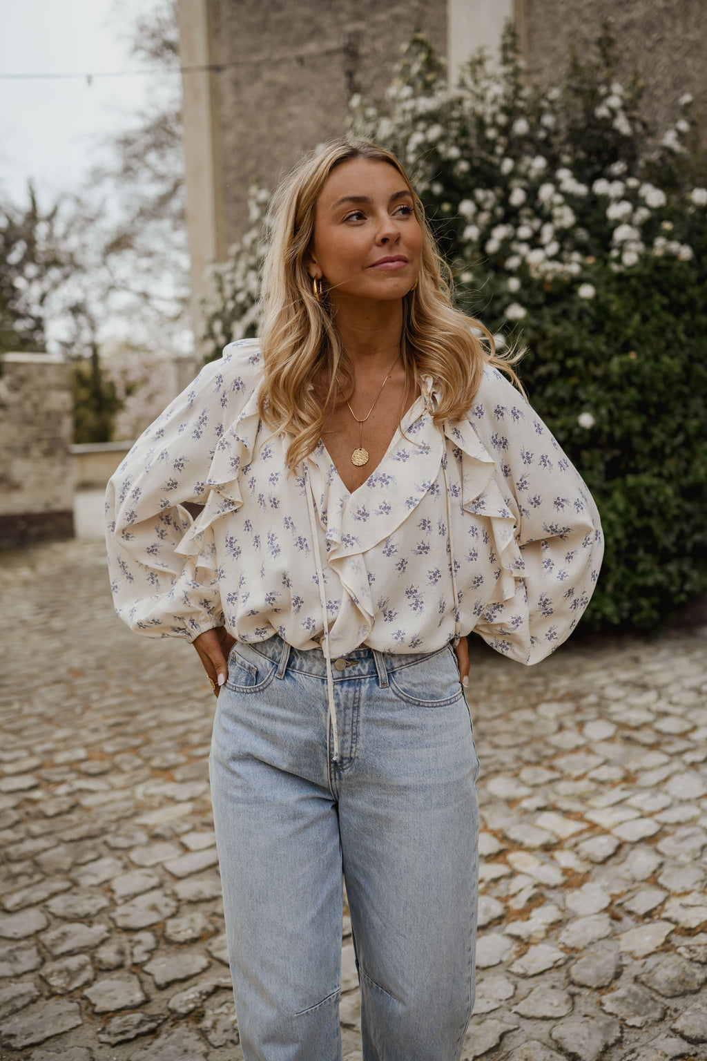Blouse Euredice - écrue à fleurs bleues