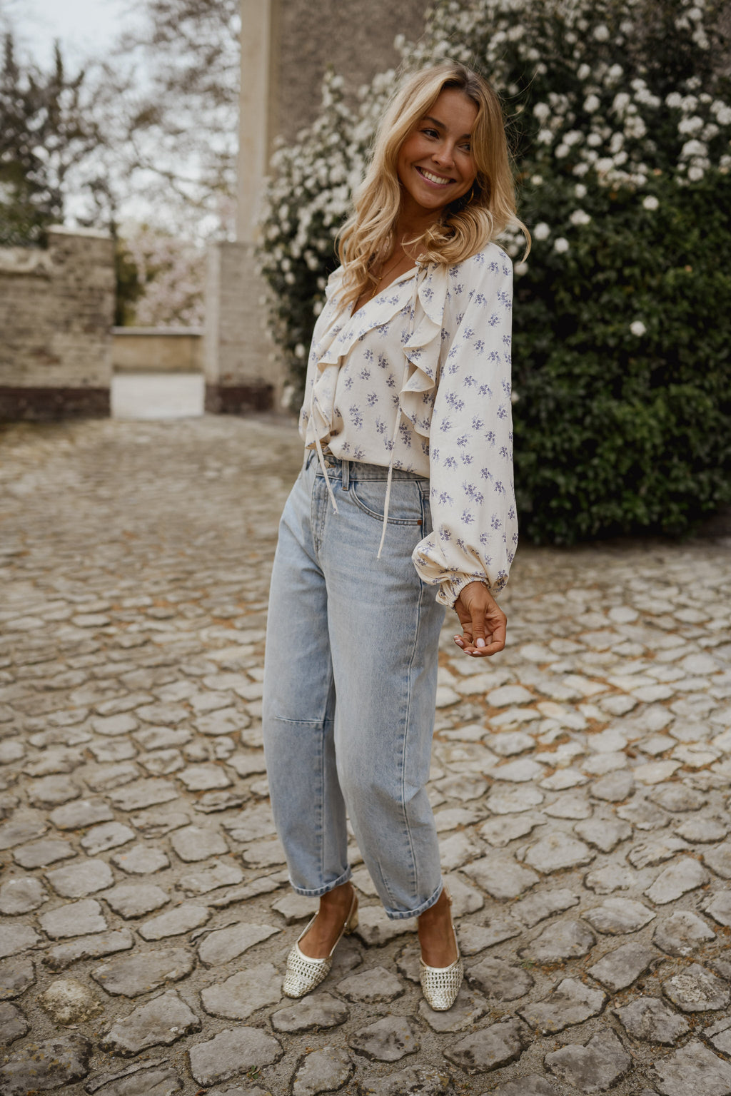 Blouse Euredice - écrue à fleurs bleues
