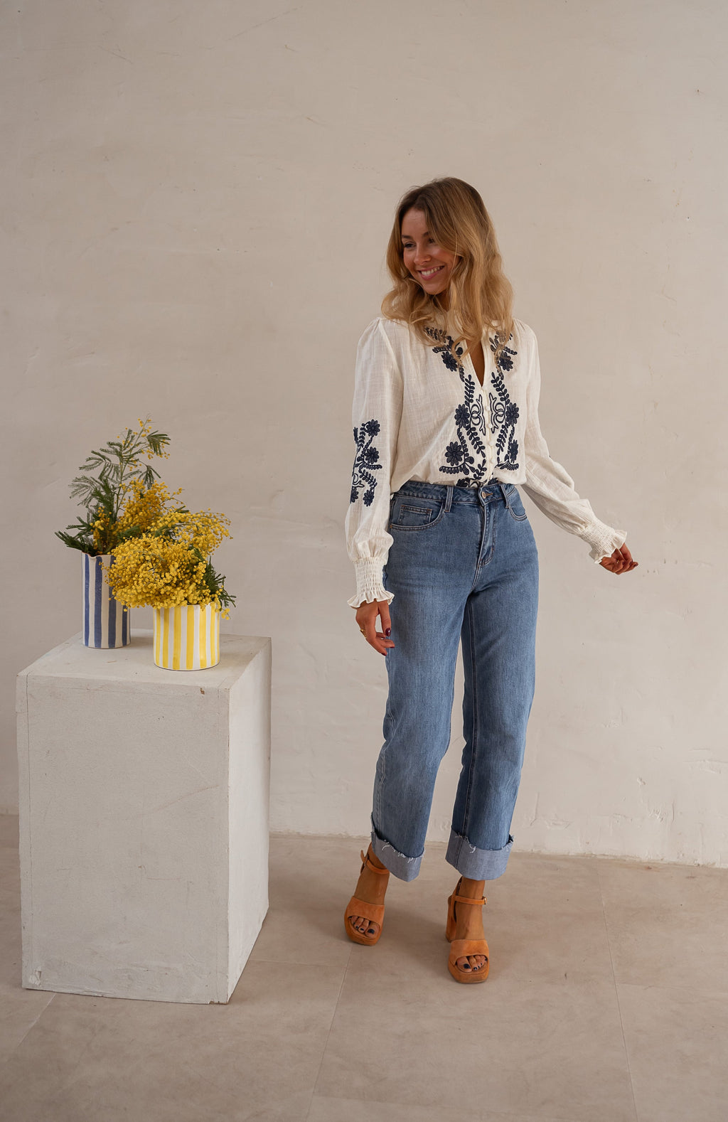 Blouse Salomé - écrue et bleue à broderie