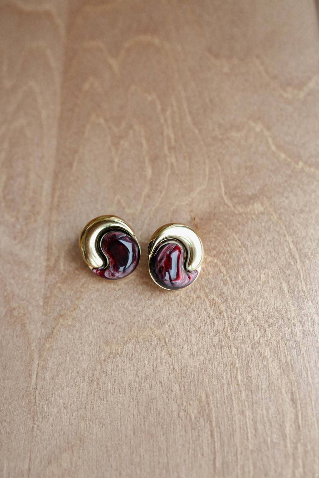Boucles d'oreilles Guina - dorées et bordeaux