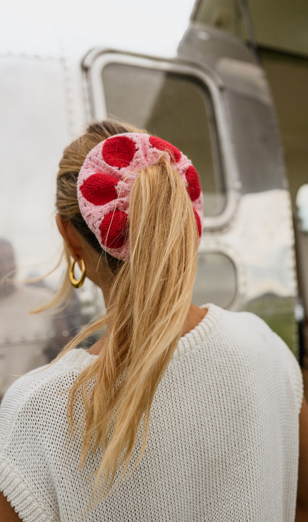 Chouchou Davy - rose en crochet