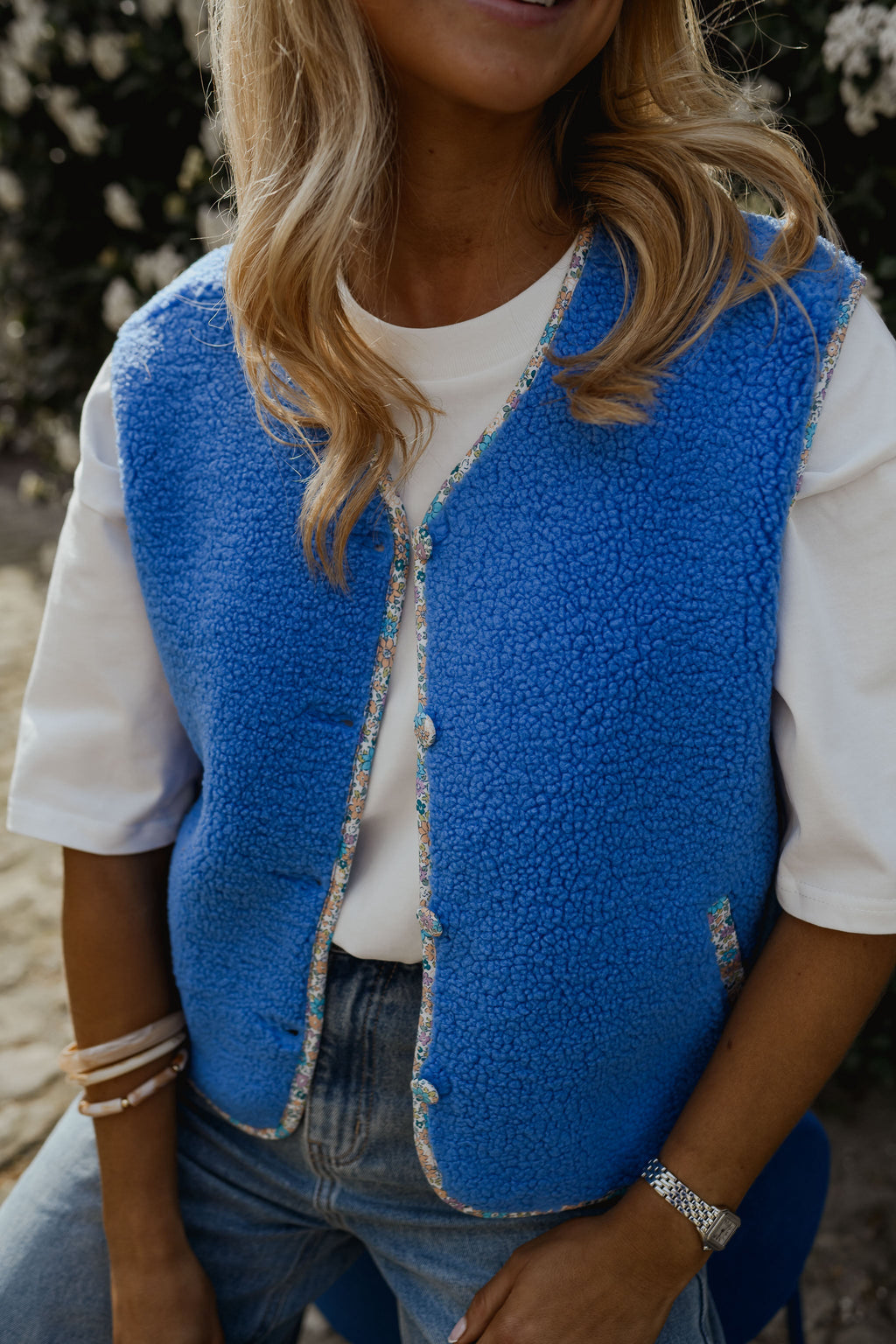 Gilet Gracie - bleu à fleurs
