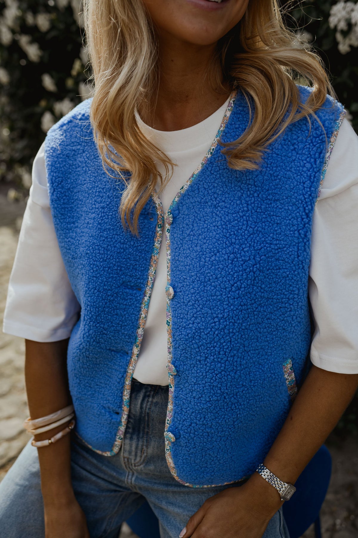 Gilet Gracie - bleu à fleurs