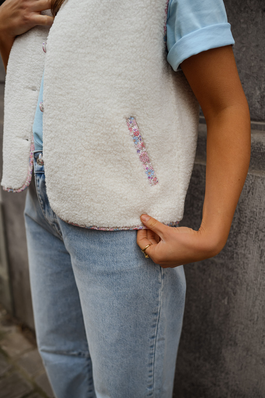 Gilet Gracie - écru à fleurs