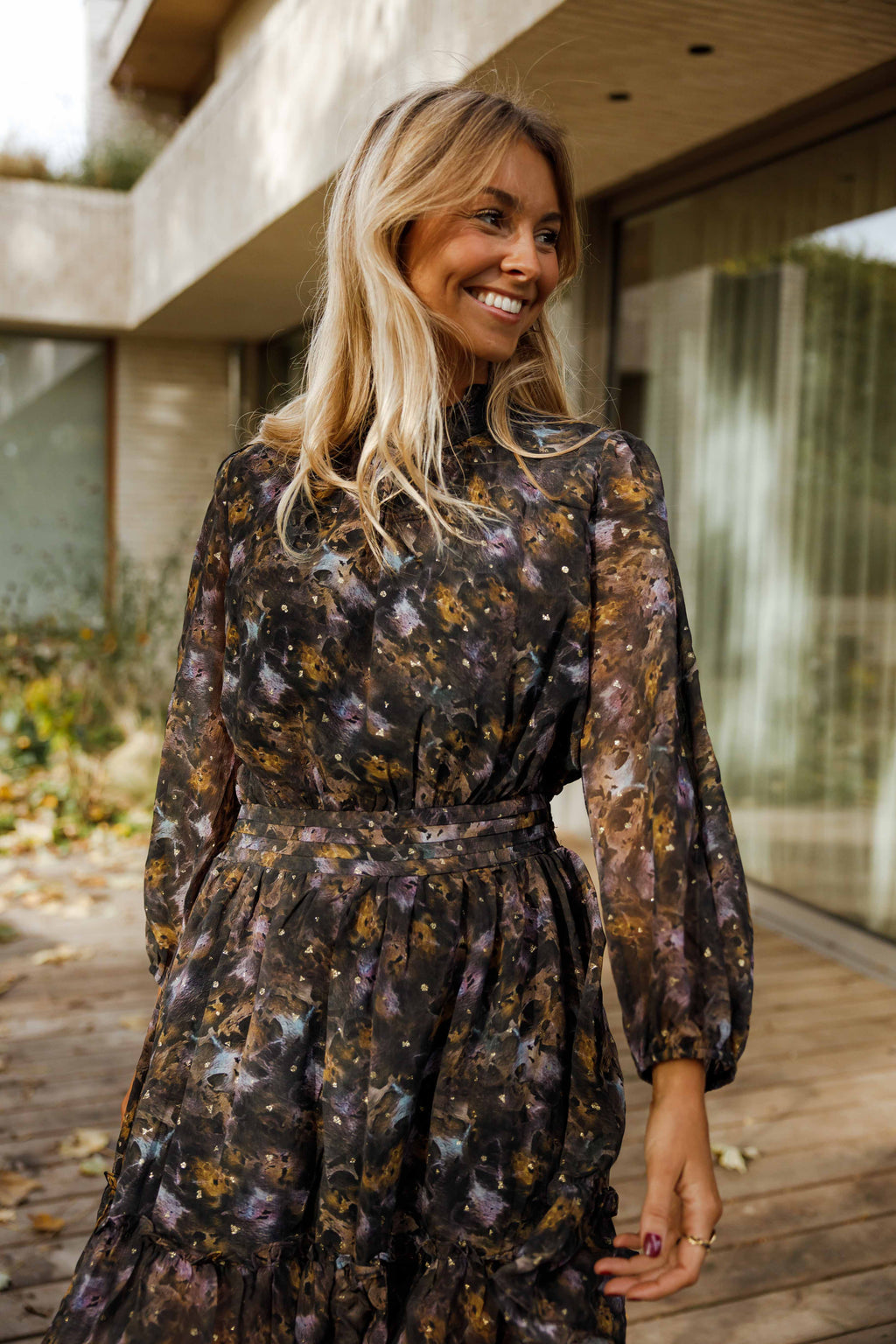 Robe Alexandra - noire à motifs