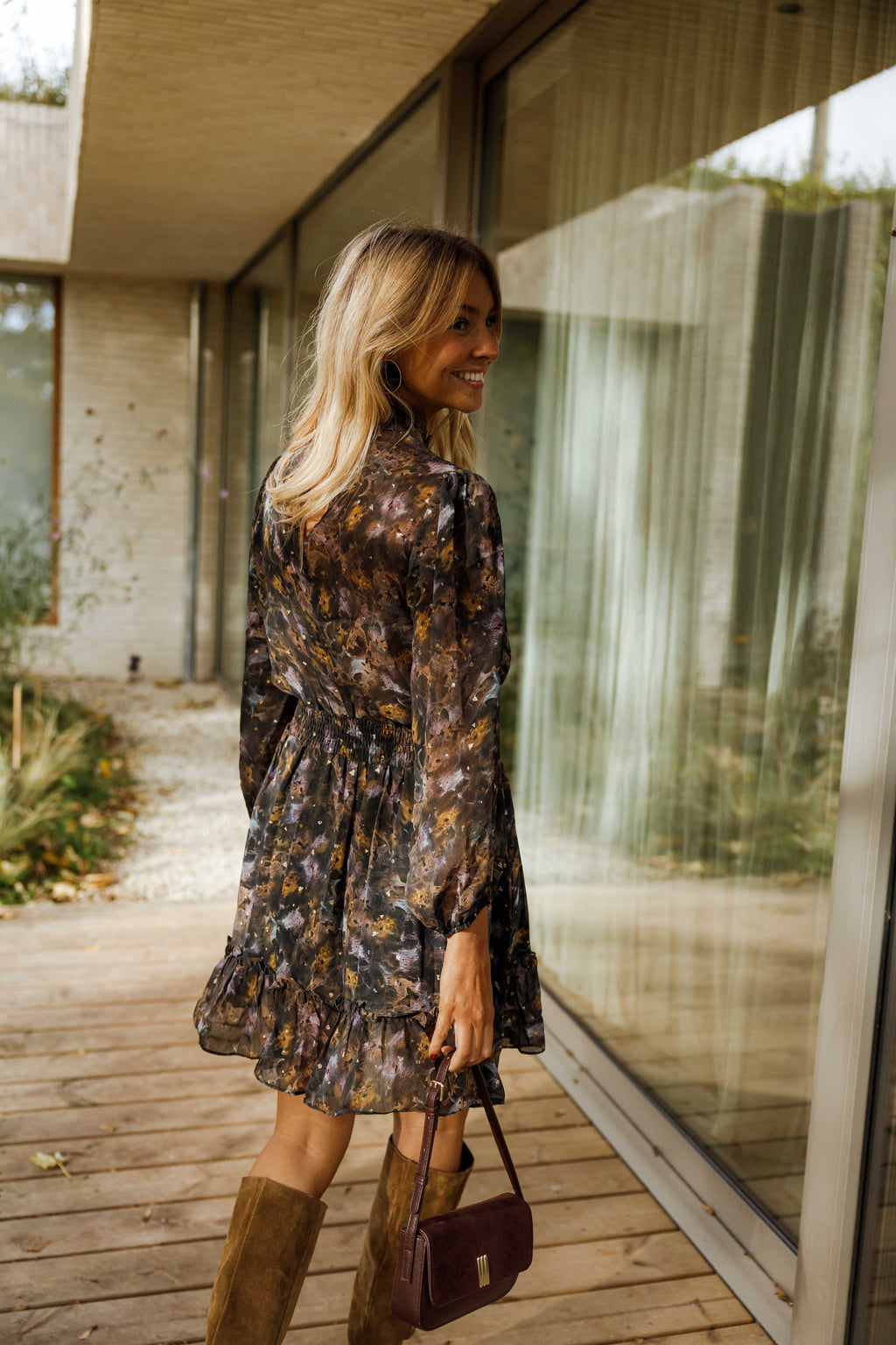 Robe Alexandra - noire à motifs