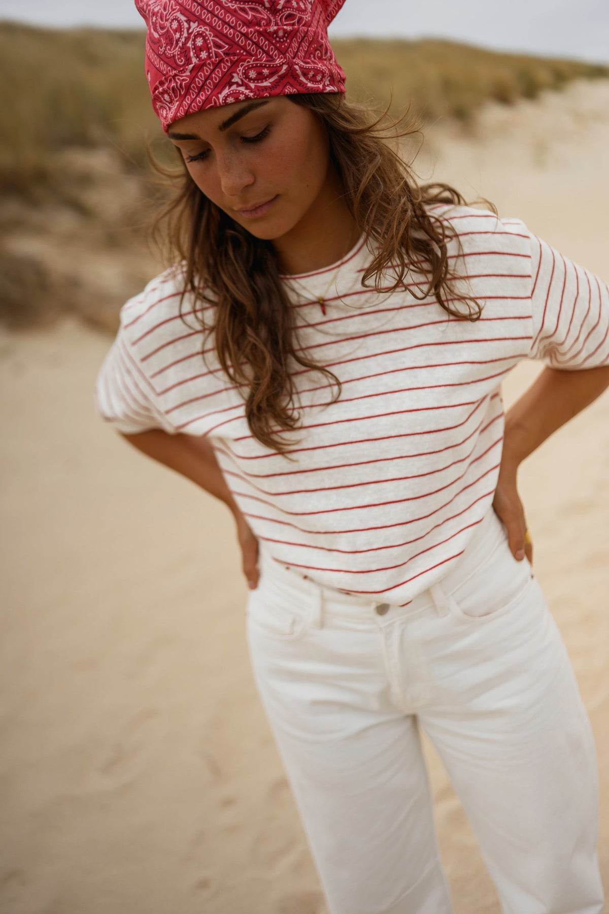 T-shirt Emmy - écru à lignes rouges