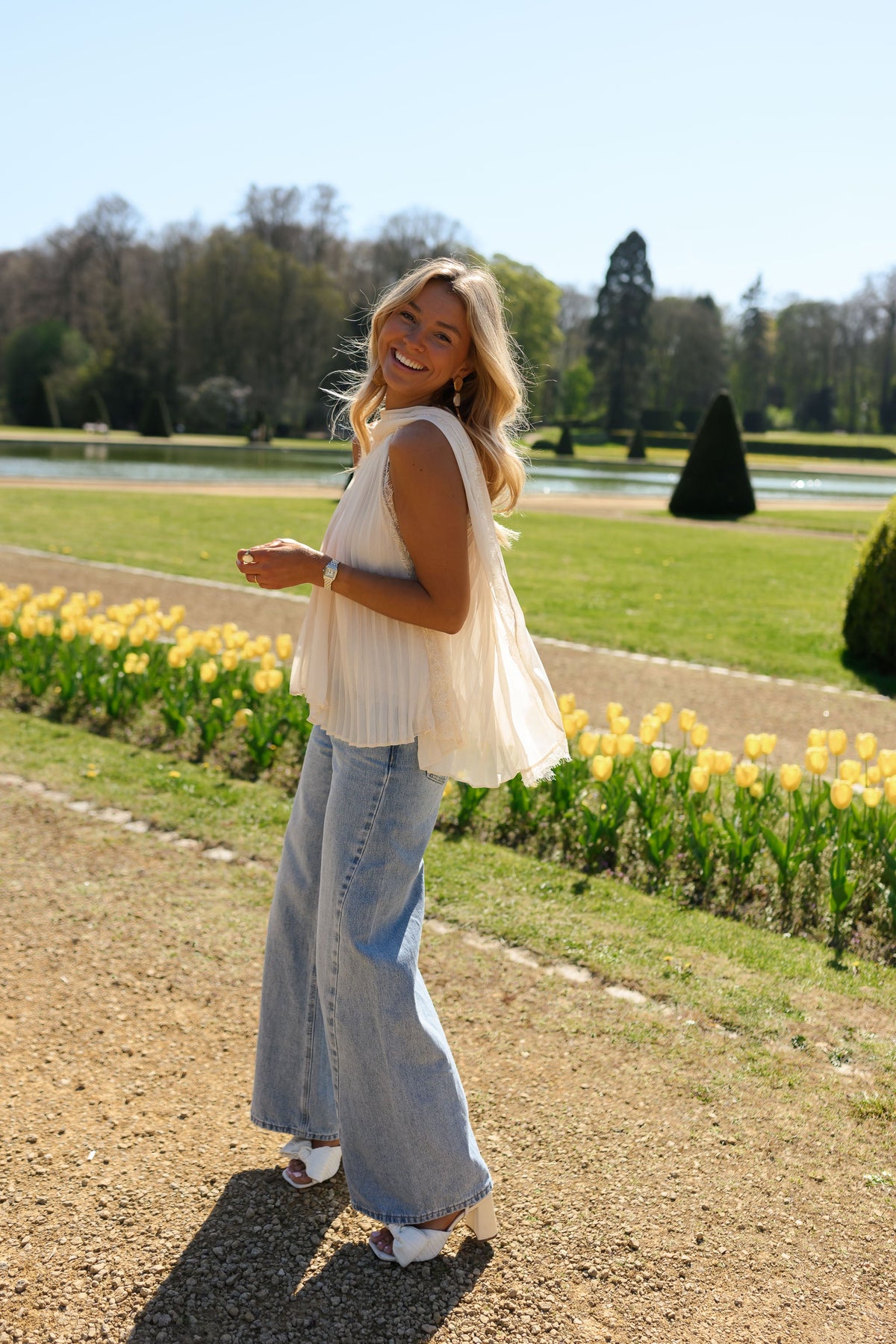 Top Nath - beige à dentelle