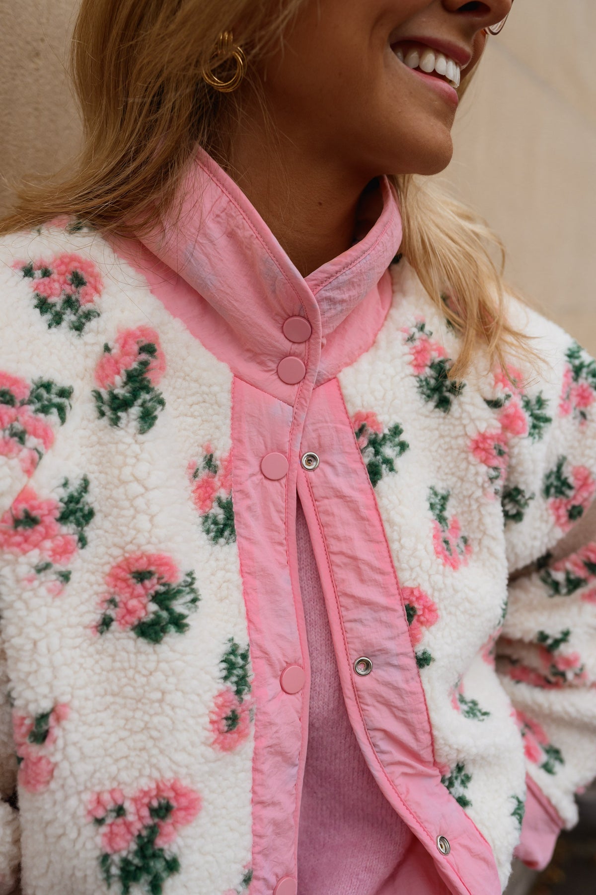 Veste Martina - rose et écrue à fleurs