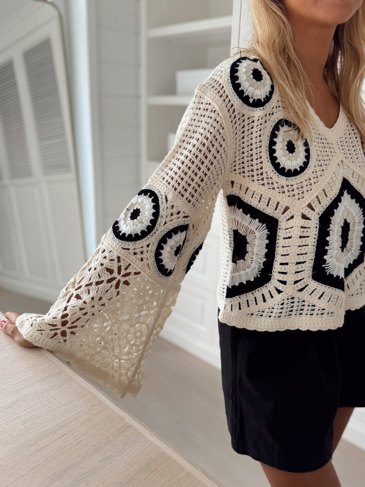 Blouse Nael - écrue et noire en crochet