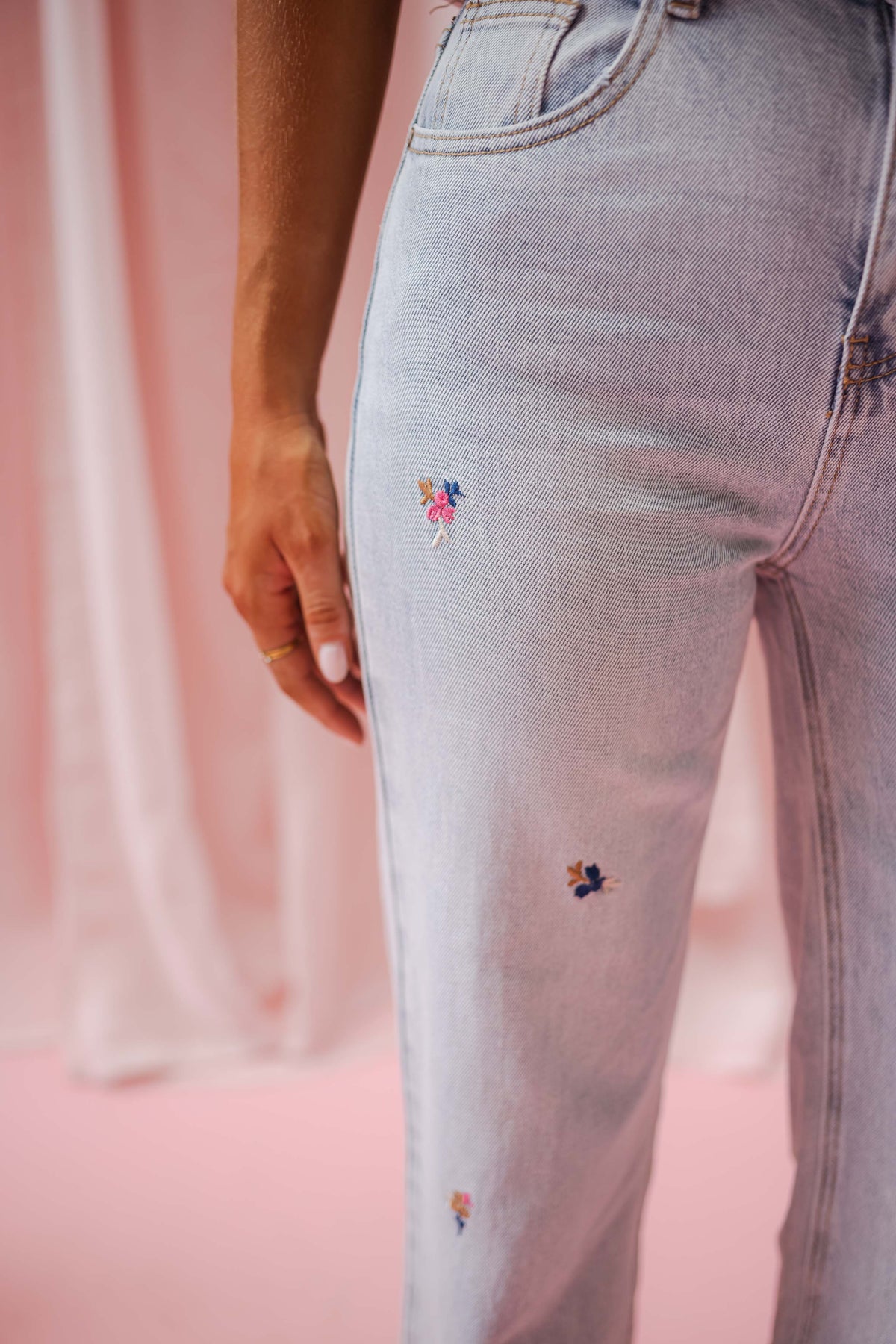 Jeans Anabella - bleu à fleurs